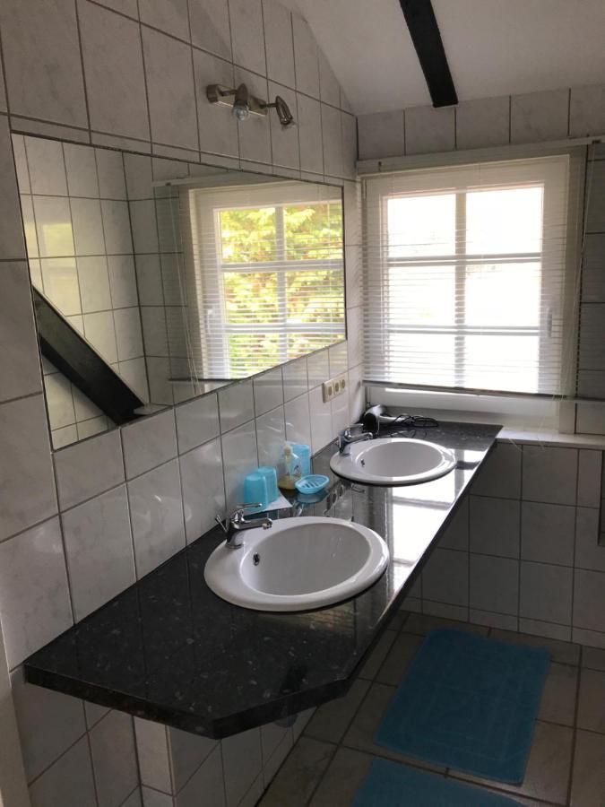 Antiquitaeten Cafe Schwarmstedt Exteriör bild